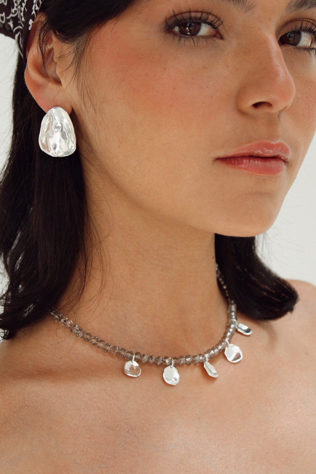 PETAL GRAY Silver Necklace