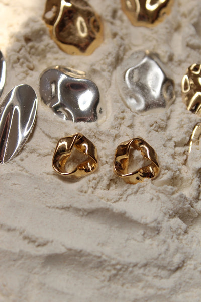 LASSO Gold studs